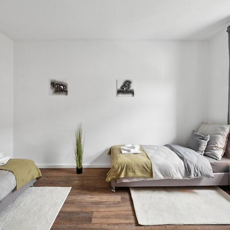 Wupper Home Ii, Top Lage Ideal Fuer Geschaeftsleute, Monteure, Familien, 3 Zimmer, Flachbild-Tv 부퍼탈 외부 사진